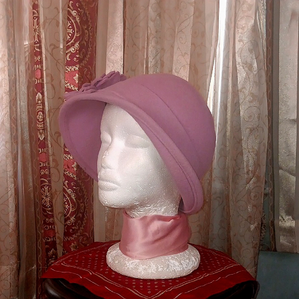 Elegant Pink Cloche Style Hat